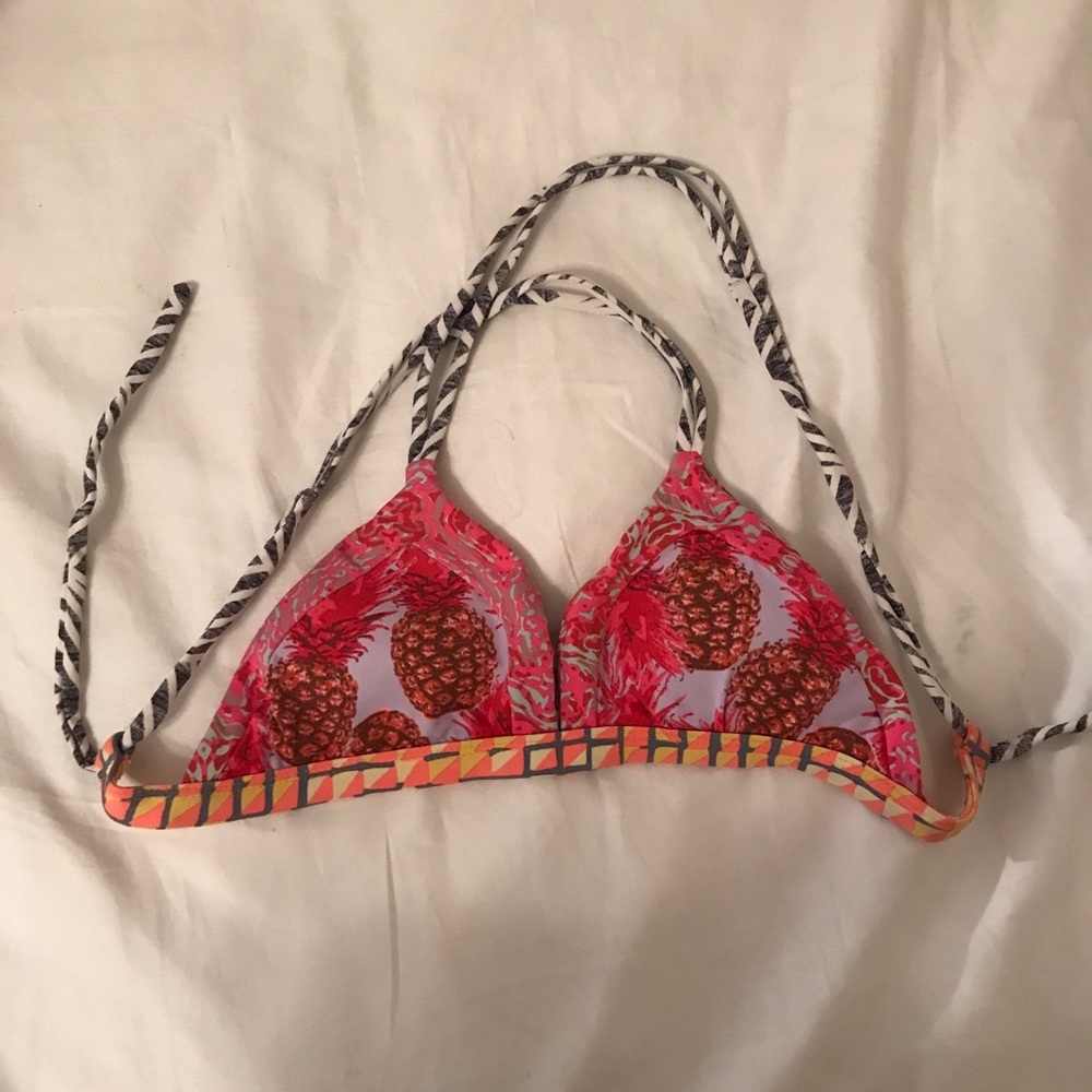 MAAJI reversible bikini top size small